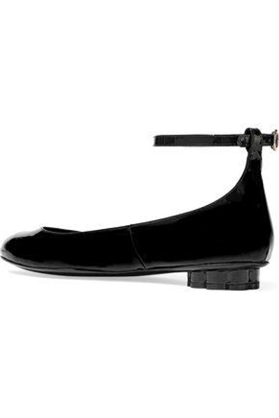 Shop Ferragamo Cefalu Patent-leather Ballet Flats In Black