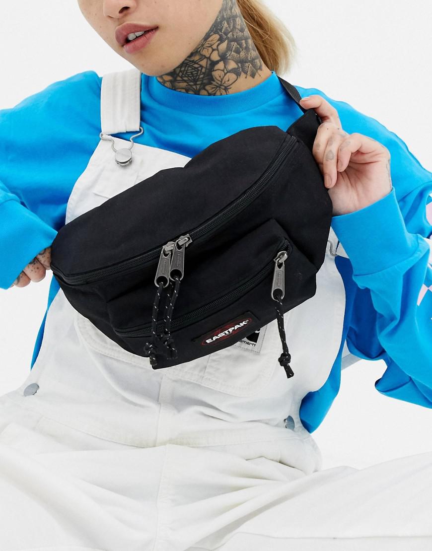 eastpak fanny pack black