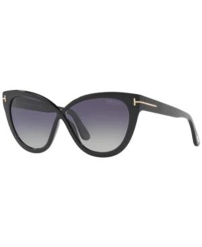 Shop Tom Ford Arabella Sunglasses, Ft0511 In Black/grey Gradient Polar