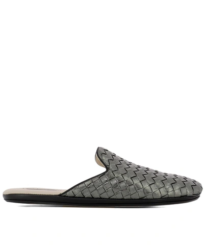 Shop Bottega Veneta Intrecciato Furrow Metal Fiandra Slipper In Silver