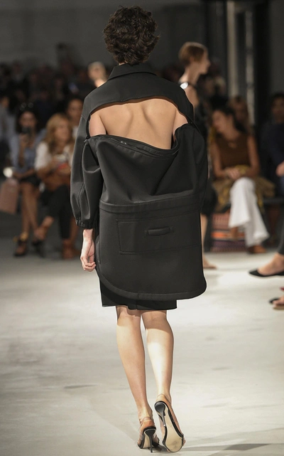 Shop N°21 N&deg;21 Lidia Fitted Duchess Satin Skirt In Black