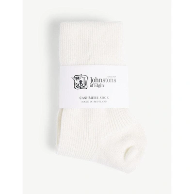 Shop Johnstons Cashmere-blend Ankle Socks In White