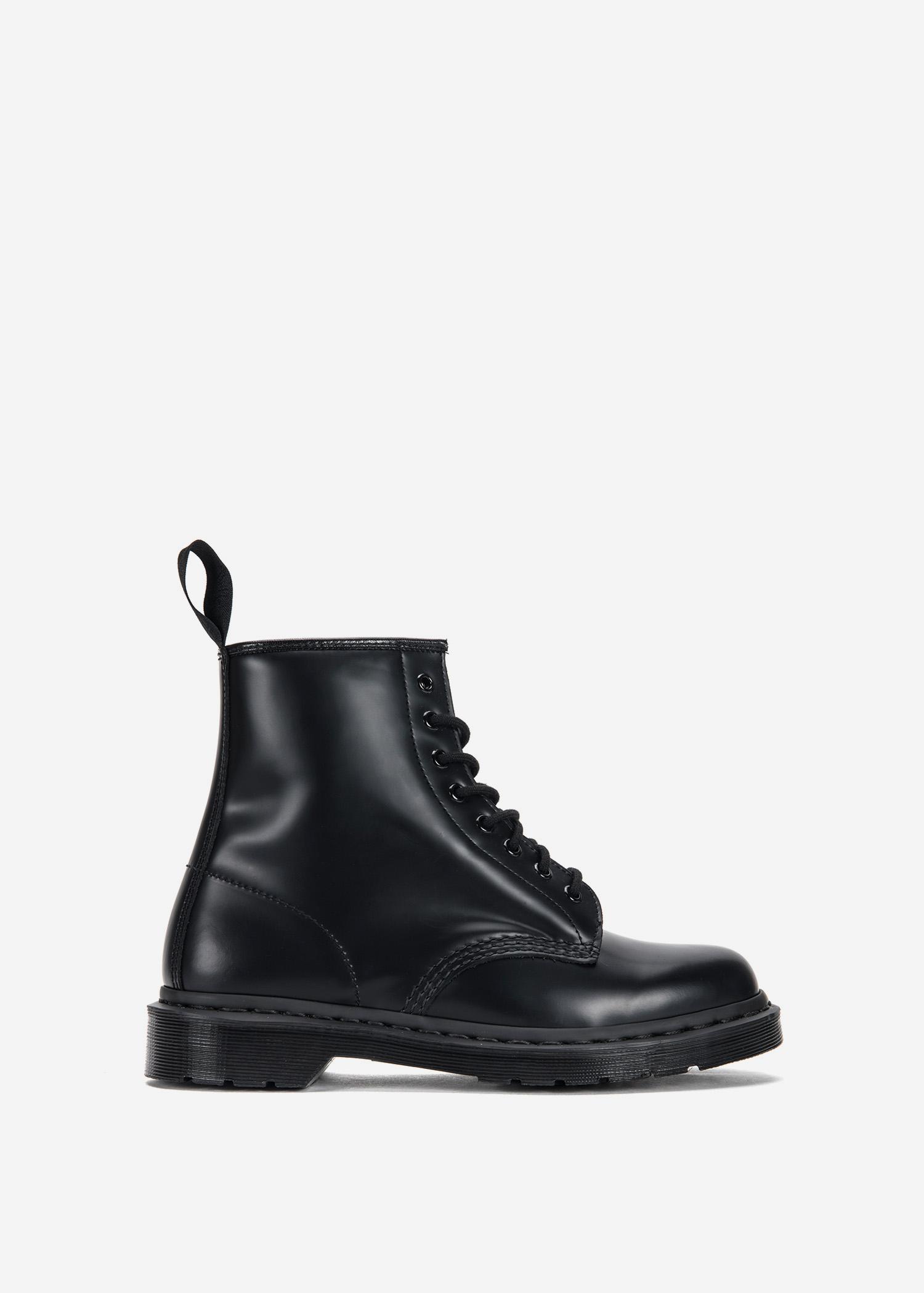 doc martens mono black 1460