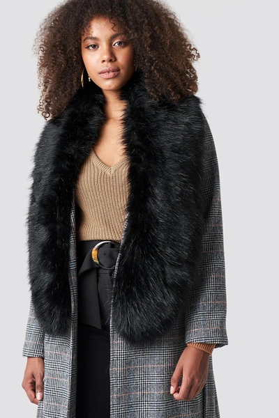 Shop Na-kd Fake Fur Stola - Black