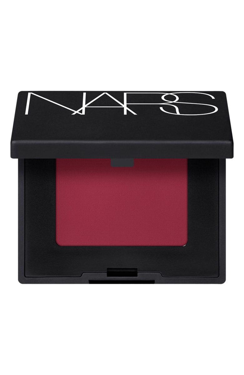 burgundy single eyeshadow