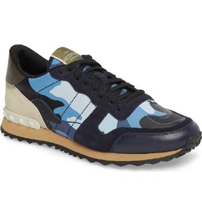 Garavani Rockrunner Camouflage Low-top Leather Trainers In Blue