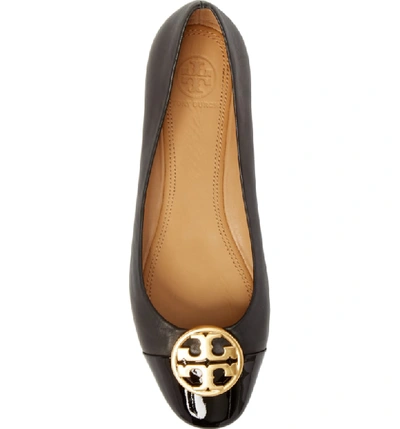 Shop Tory Burch Chelsea Cap Toe Ballet Flat In Black