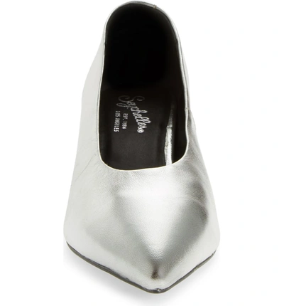 Shop Seychelles Delta Pump In Silver Leather