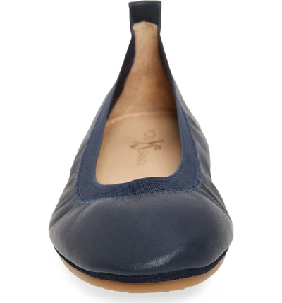 Shop Yosi Samra Samara Foldable Ballet Flat In Deep Navy Leather