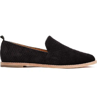 Shop Bill Blass Sutton Welt Flat In Black Multi