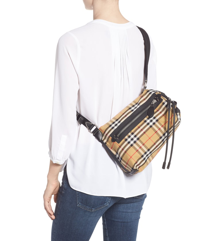 burberry small vintage check duffle