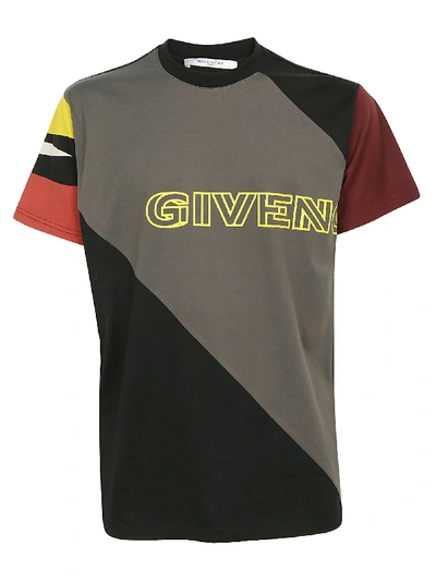 Shop Givenchy T-shirt In Grey