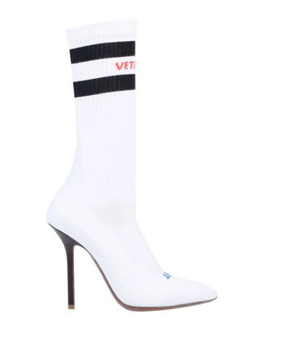 Shop Vetements Woman Ankle Boots White Size 7 Textile Fibers