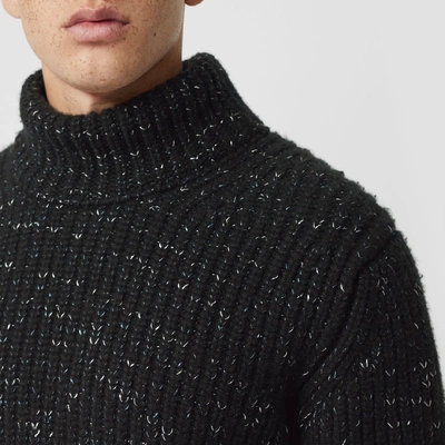 Shop Burberry Pullover Aus Einer Woll-kaschmir-mischung Mit Kontrastierenden Panels In Black