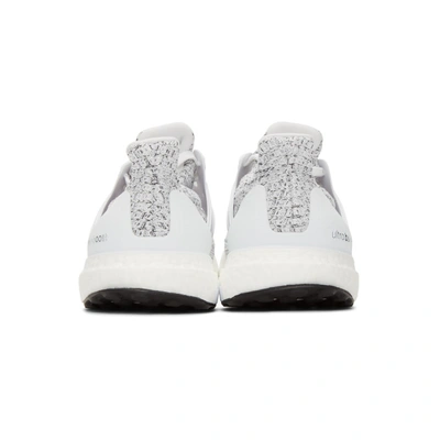 ADIDAS ORIGINALS 白色 ULTRABOOST 运动鞋