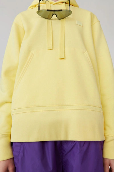 Hooded sweatshirt pale yellow