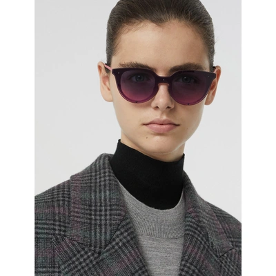 Burberry top keyhole sunglasses