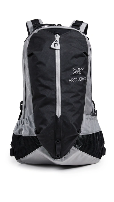 Shop Arc'teryx Arro 22 Backpack In Black