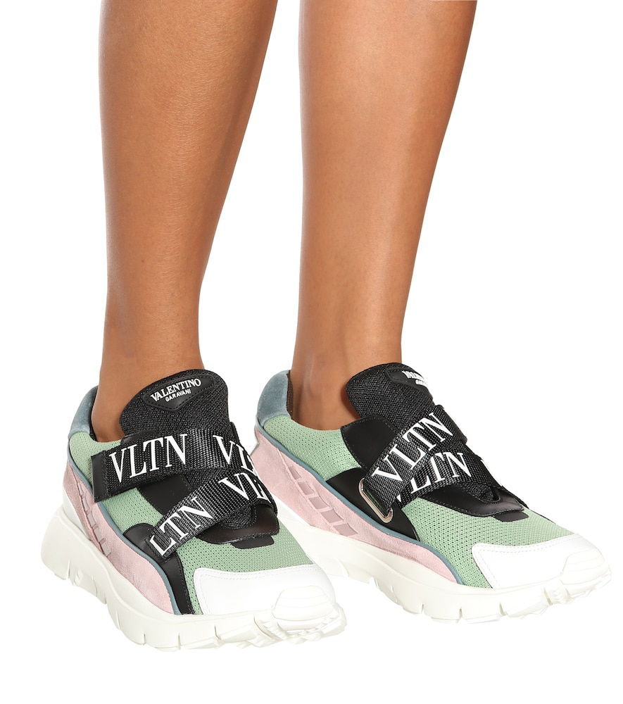 vltn heroes her sneaker