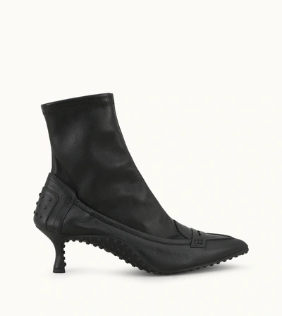 Shop Tod's Ankle Boots In Leather In Black