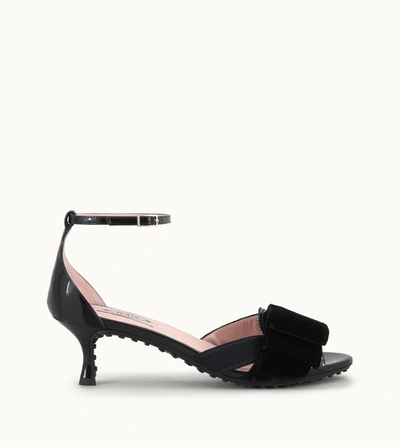 Shop Tod's Sandals In Patent Leather In Black