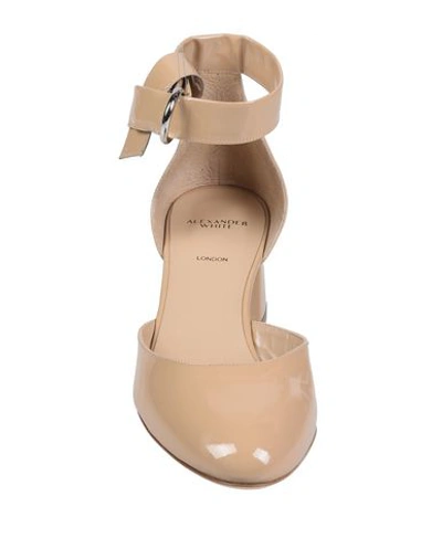 Shop Alexander White Pump In Beige