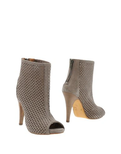 Shop Catarina Martins Ankle Boot In Grey