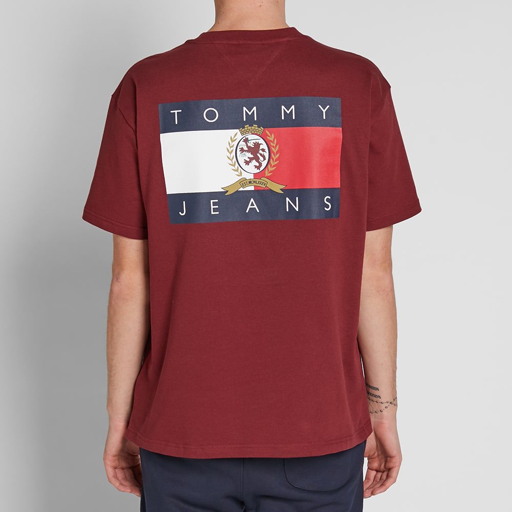 tommy jeans crest flag tee