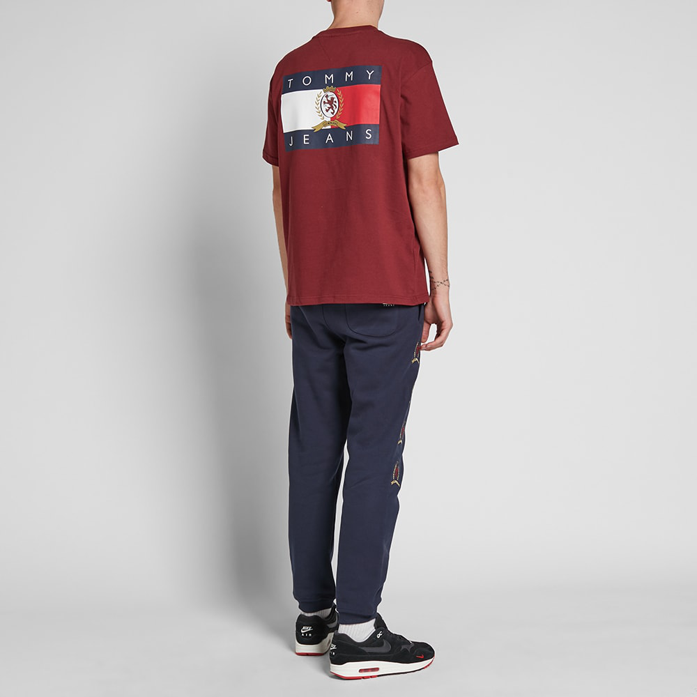 tommy crest flag t shirt