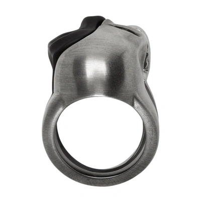 Shop Alexander Mcqueen Gunmetal And Black Divided Skull Ring Set In 1027 Gunmet