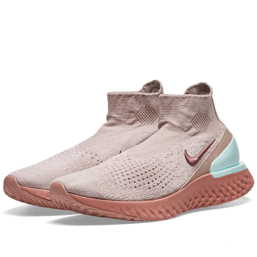nike rise react flyknit pink
