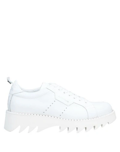 Shop Attimonelli's Sneakers In White