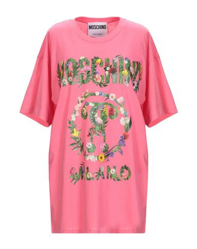 Shop Moschino T-shirts In Fuchsia