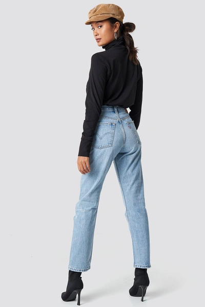 Shop Levi's 501 Crop Jeans - Blue In Lovefool