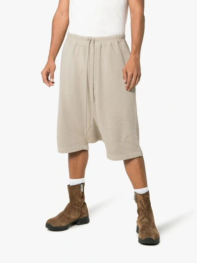 Shop Rick Owens Drkshdw Beige Drop-crotch Cropped Cotton Shorts In 08 Pearl