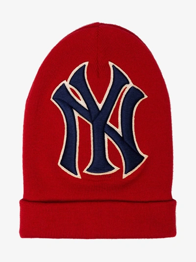 Shop Gucci Beanie Mit Ny-yankees-stickerei In Red