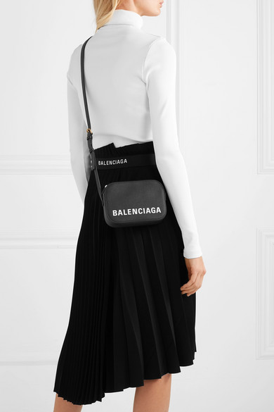 balenciaga xs ville