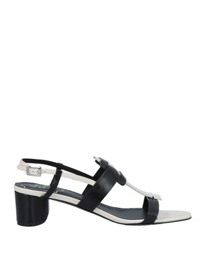 Roger Vivier Sandals In Ivory