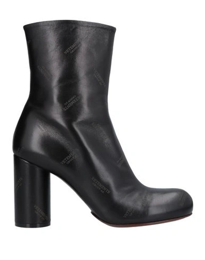 Shop Vetements Ankle Boot In Black