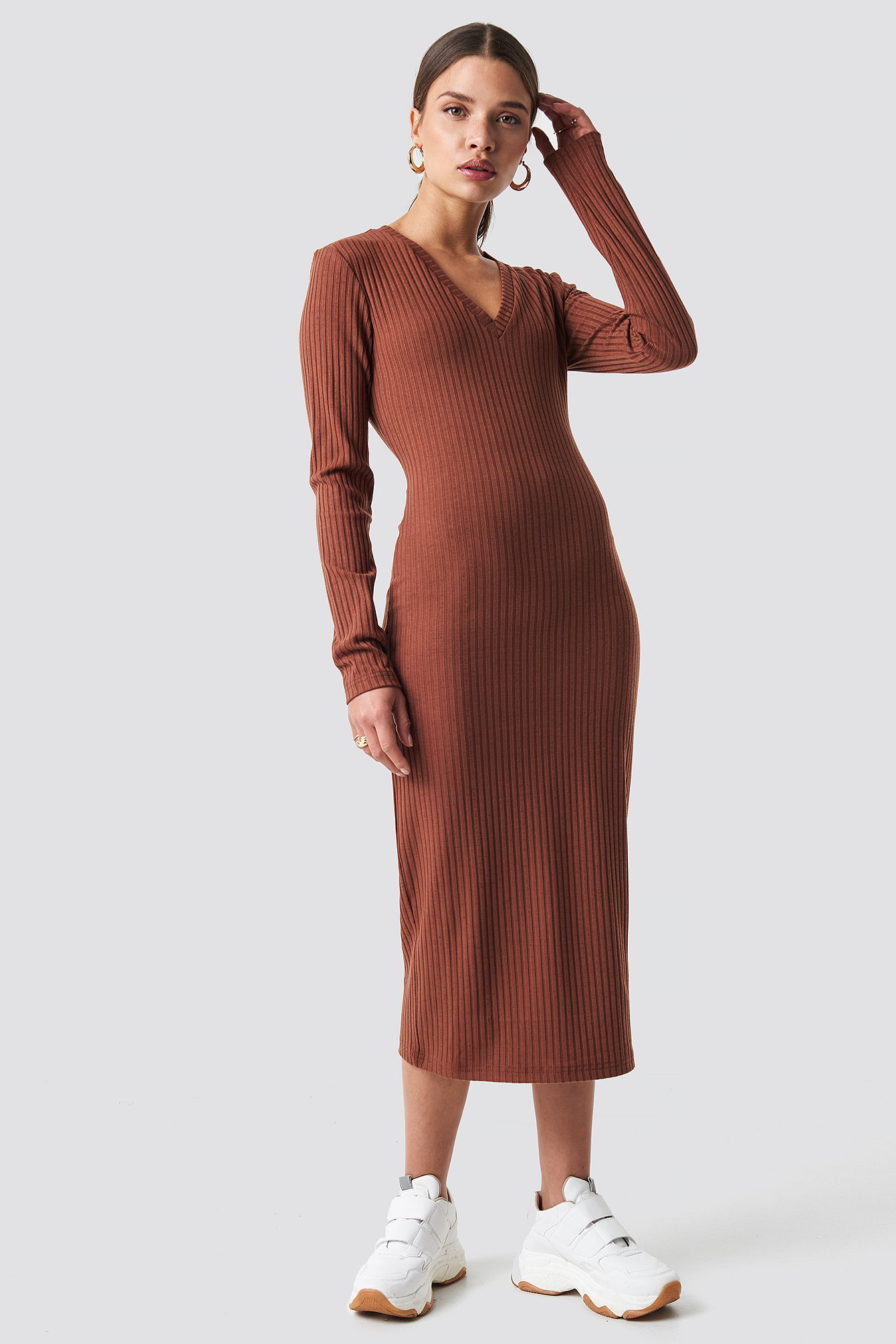 v neck ribbed midi dress
