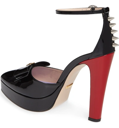 Gucci Patent Leather Pump With Bow In Black | ModeSens