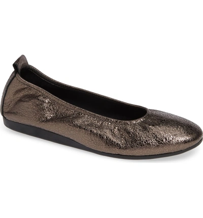 Shop Arche Laius Flat In Stella Leather