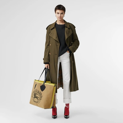 Shop Burberry The Giant Tote In Knitted Archive Crest In Black/iris Yellow