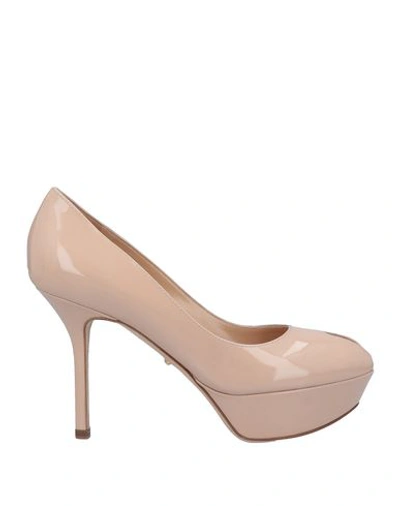 Shop Sergio Rossi Pumps In Pale Pink