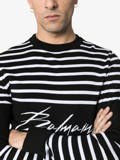 Shop Balmain Gestreifter Pullover Mit Logo In Gab Black/white