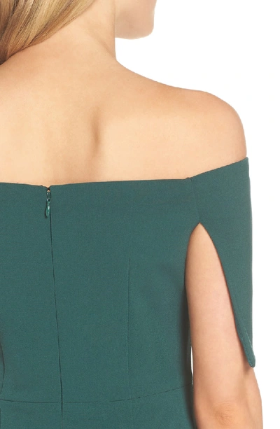 Shop Vince Camuto Popover Cocktail Dress In Emerald