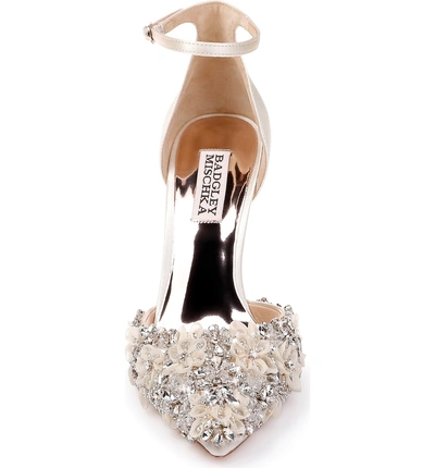 Badgley mischka store fey pump