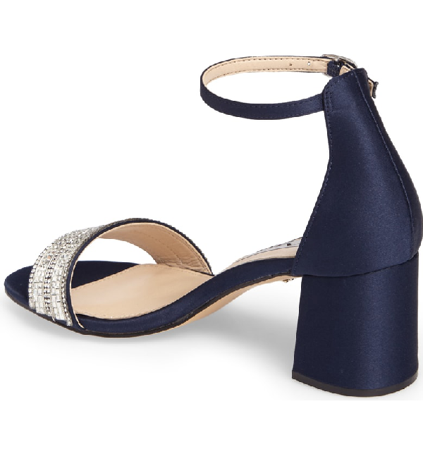 nina elenora pumps