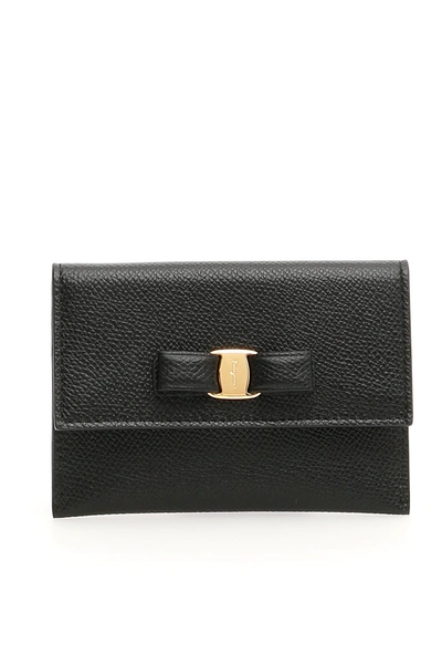 Shop Ferragamo Salvatore  Iconic Vara Cardholder In Black