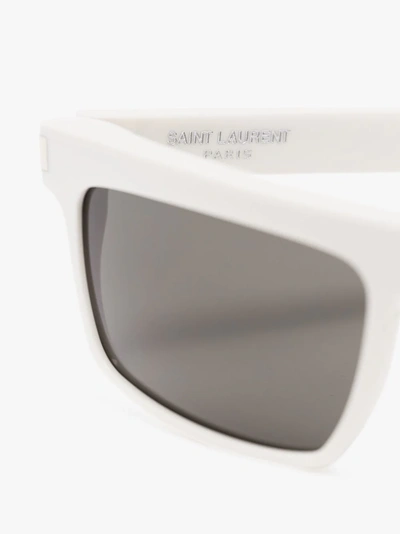 Shop Saint Laurent Eyewear '246-003' Sonnenbrille In White